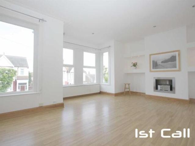 Flat for sale in Kursaal Estate, Alton Barnes