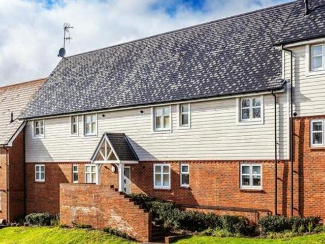 House for sale in Pachesham Park, Surrey