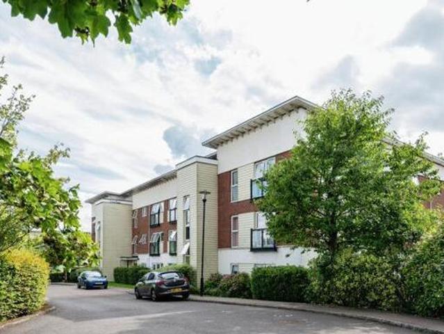 House for sale in Pachesham Park, Surrey
