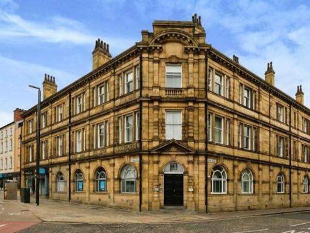 House for sale in Scholes, West Yorkshire