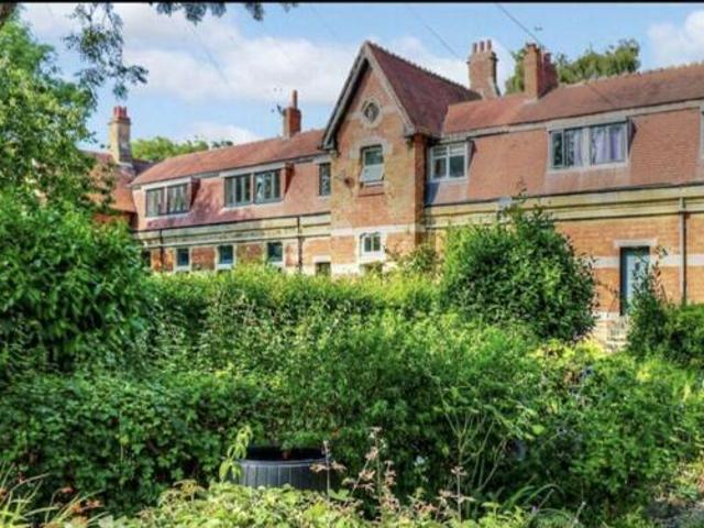 House for sale in Tunnel How Hill, Moor Allerton