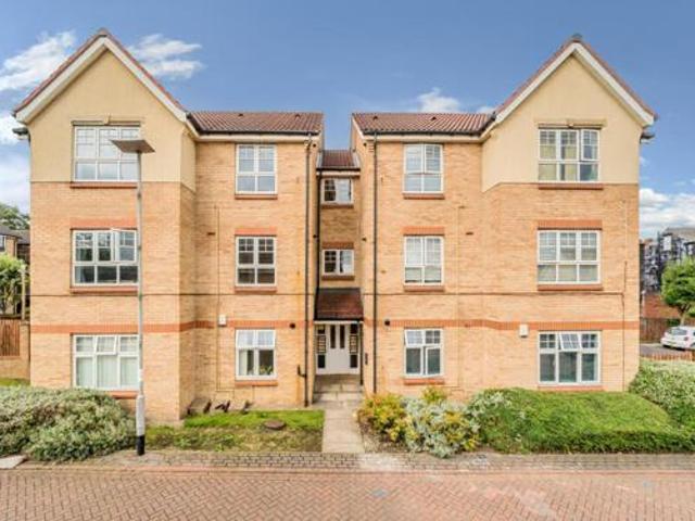 House for sale in Wortley, Leeds