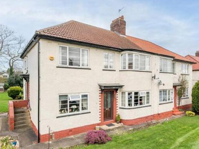 House for sale in Lawnswood, Leeds