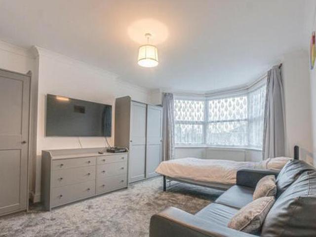 House for sale in Leigh-on-sea