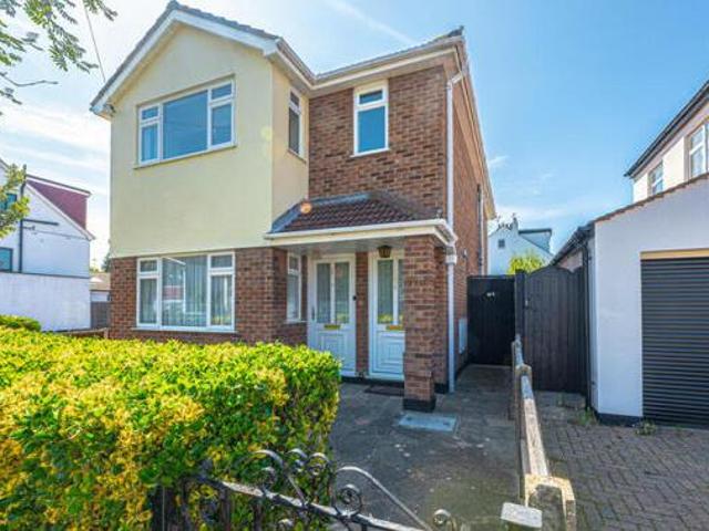 House for sale in Leigh-on-sea