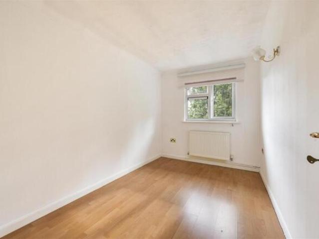 Flat for sale in Highams Park, Greater London