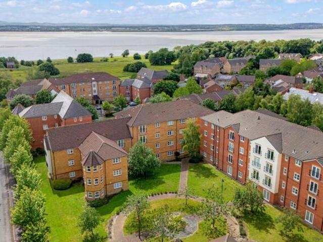 Flat for sale in Calderstones
