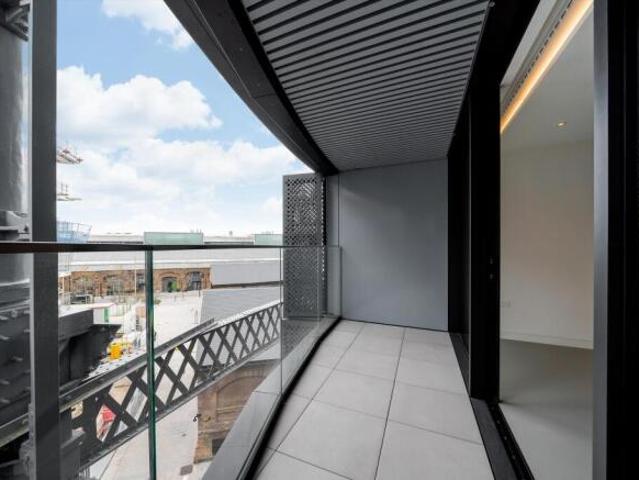 Flat for sale in King's Cross, Greater London