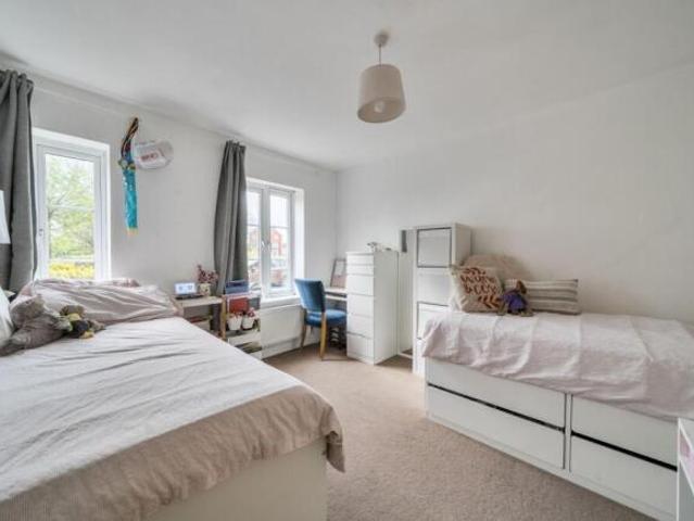 Flat for sale in Newcourt, Watergate