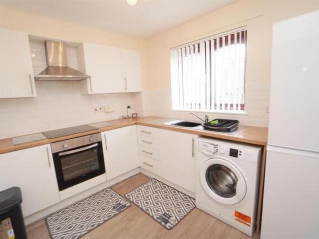 Flat for sale in Kirkintilloch, Scotland