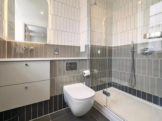 Flat for sale in Cat Hill