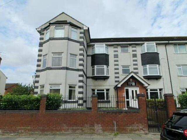 House for sale in Calderstones