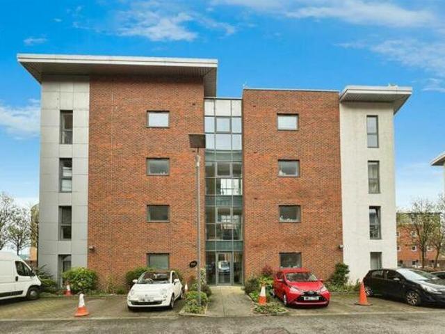 House for sale in Calderstones