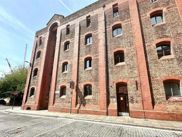 House for sale in Calderstones