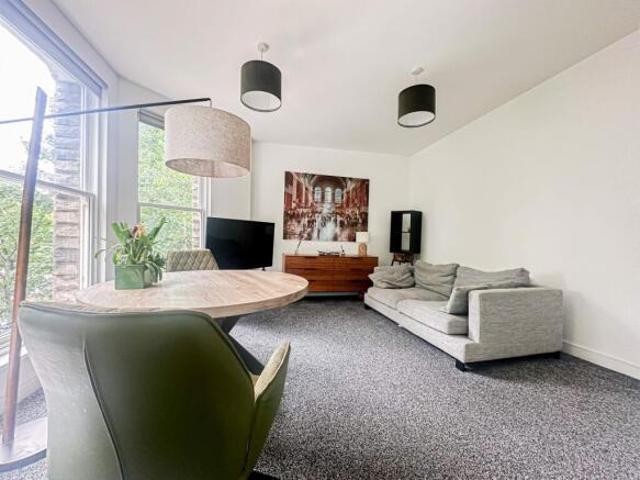 Flat for sale in Calderstones