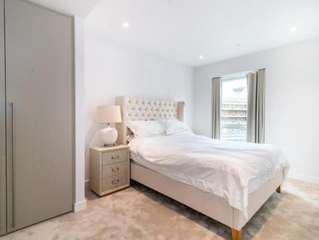 Flat for sale in Cat Hill
