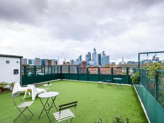 House for sale in Lyons, Greater London