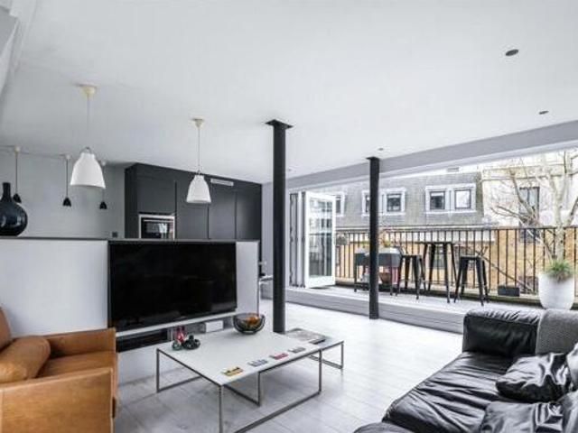 House for sale in Aldgate, Greater London