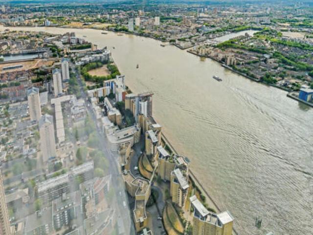 Flat for sale in Cat Hill