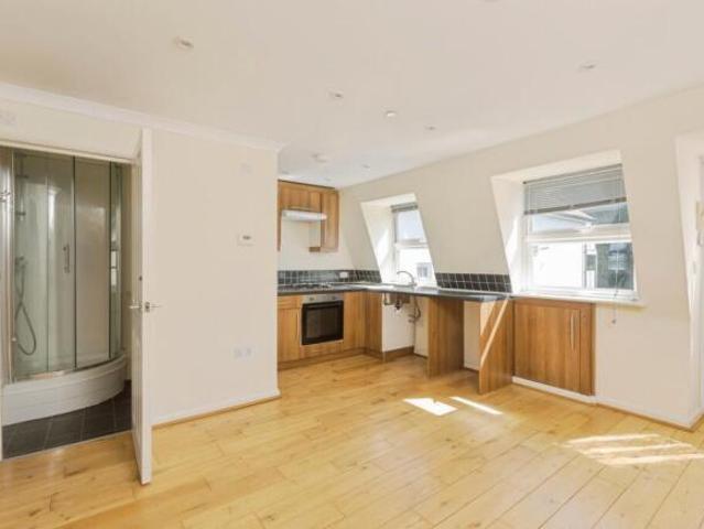 Flat for sale in Sandown Park, Kent
