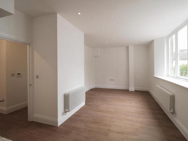Flat for sale in The Butts, Kent