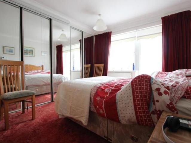 Flat for sale in Ash, Kent