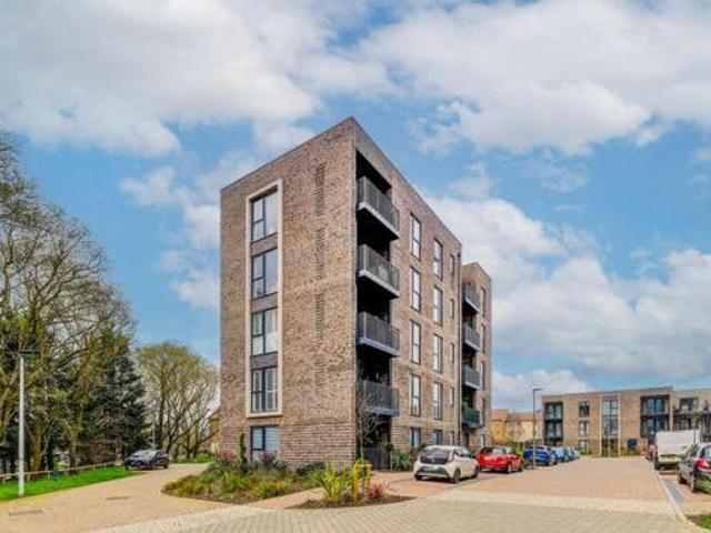 House for sale in Loughton, Epping Forest