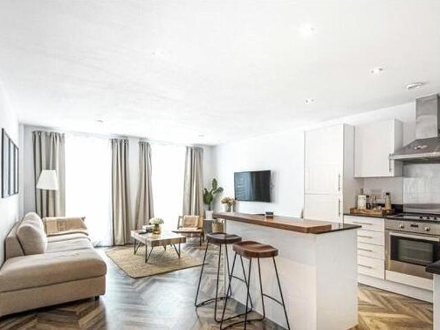 House for sale in Epping