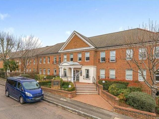 House for sale in Loughton, Epping Forest