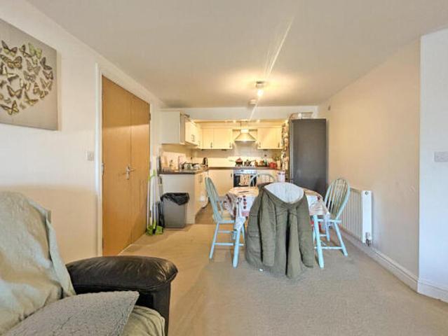 Flat for sale in Freezeland, Bilston
