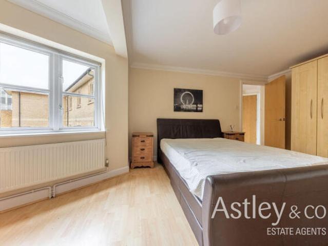 Flat for sale in East Bank, Norfolk