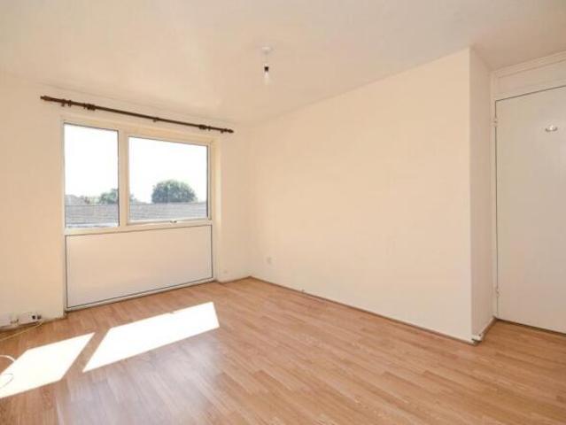Flat for sale in Chelmsford, Essex