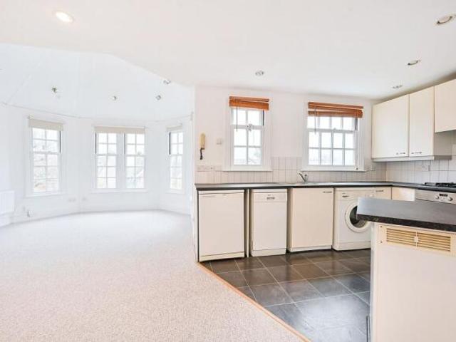 Flat for sale in Greater London