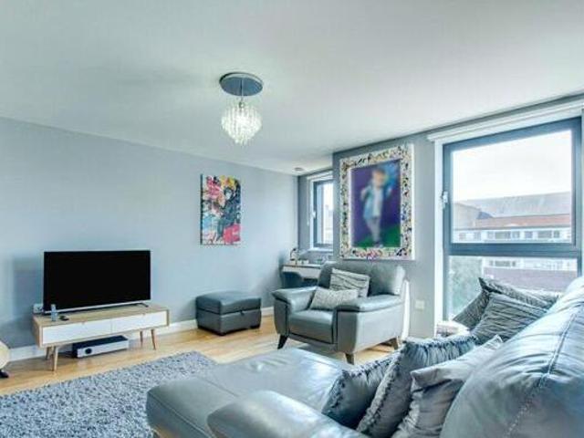 House for sale in Allington, Midway