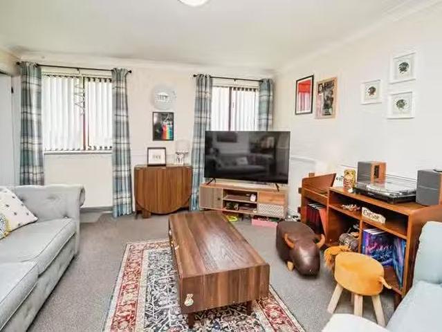 House for sale in Pulford