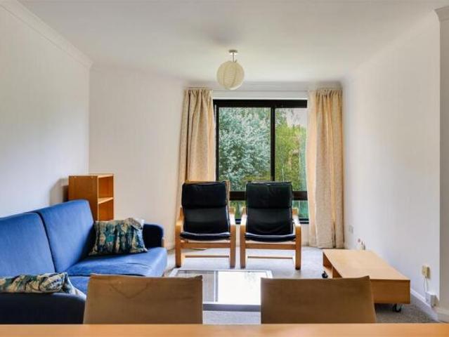 Flat for sale in Arbury, Cambridgeshire