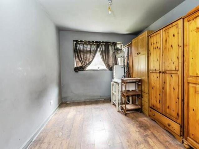 Flat for sale in Cat Hill
