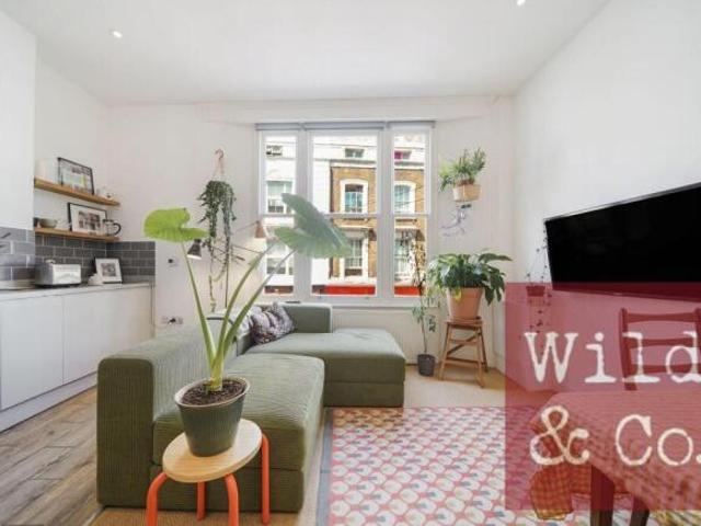 Flat for sale in South Hackney, Greater London