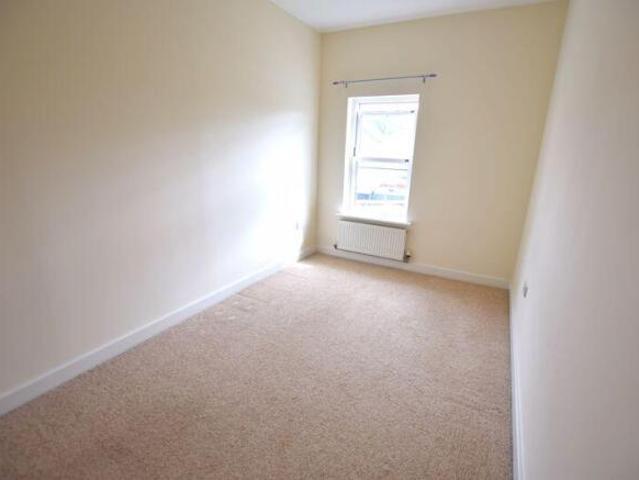 Flat for sale in Barming, Midway