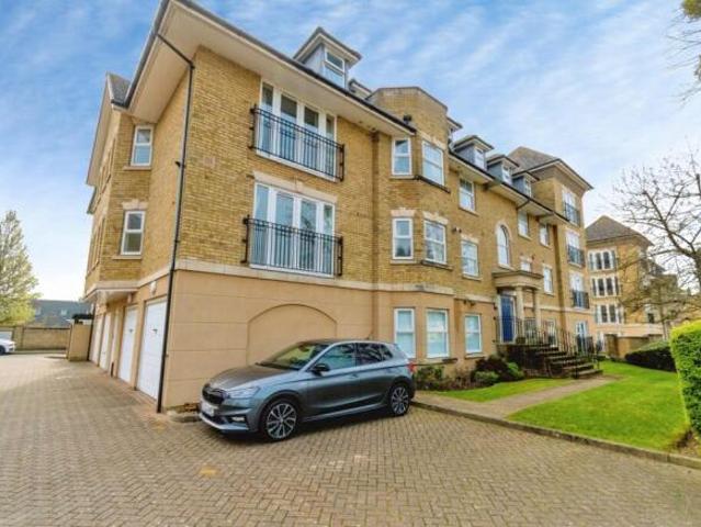 Flat for sale in Barton Stacey, Hampshire