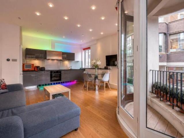 Flat for sale in Cat Hill