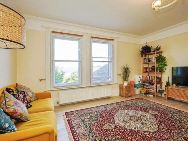 Flat for sale in Folkestone