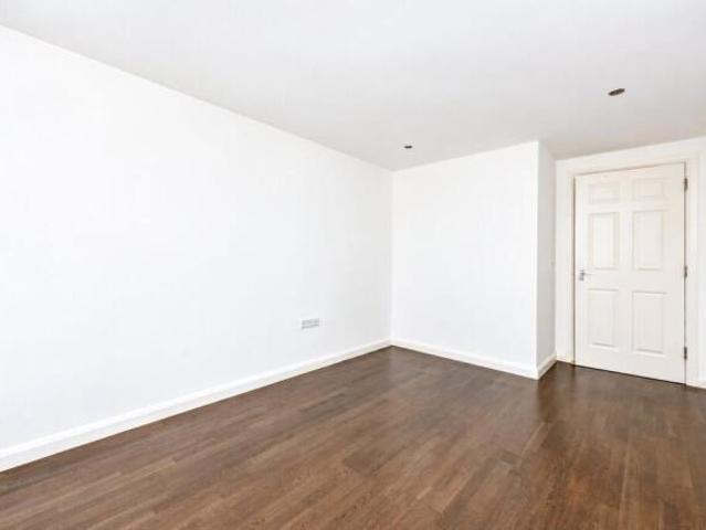 Flat for sale in Charlotteville, Guildford