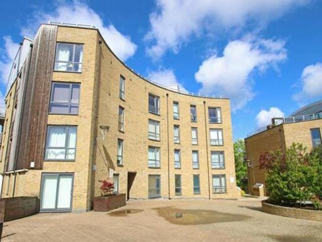 House for sale in Hertford, Colliers End