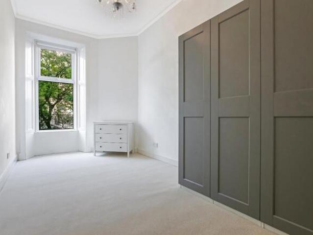 Flat for sale in Dennistoun, Scotland