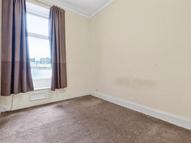 Flat for sale in Dennistoun, Scotland