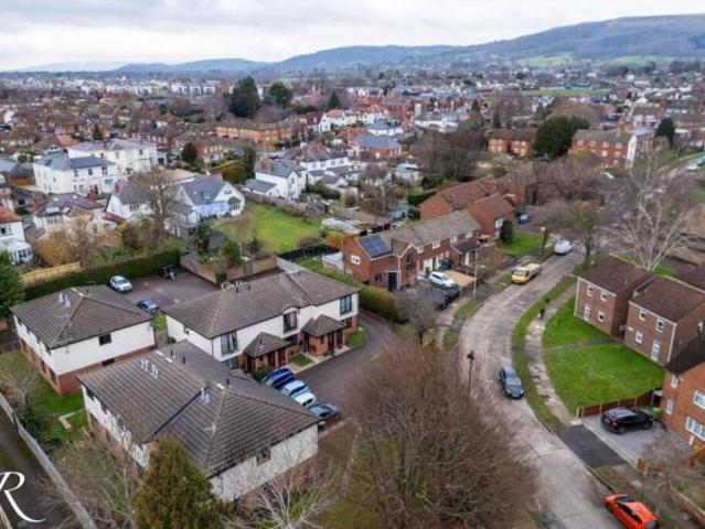 Flat for sale in Whaddon, Golden Valley