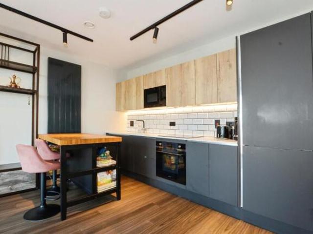 Flat for sale in Southall, Greater London