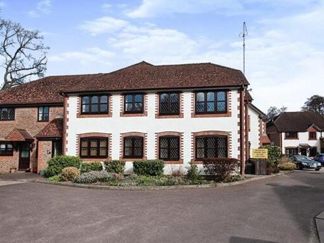 House for sale in Littlecote, West Sussex