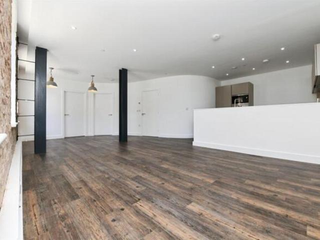 Flat for sale in Moulsham, Chelmsford